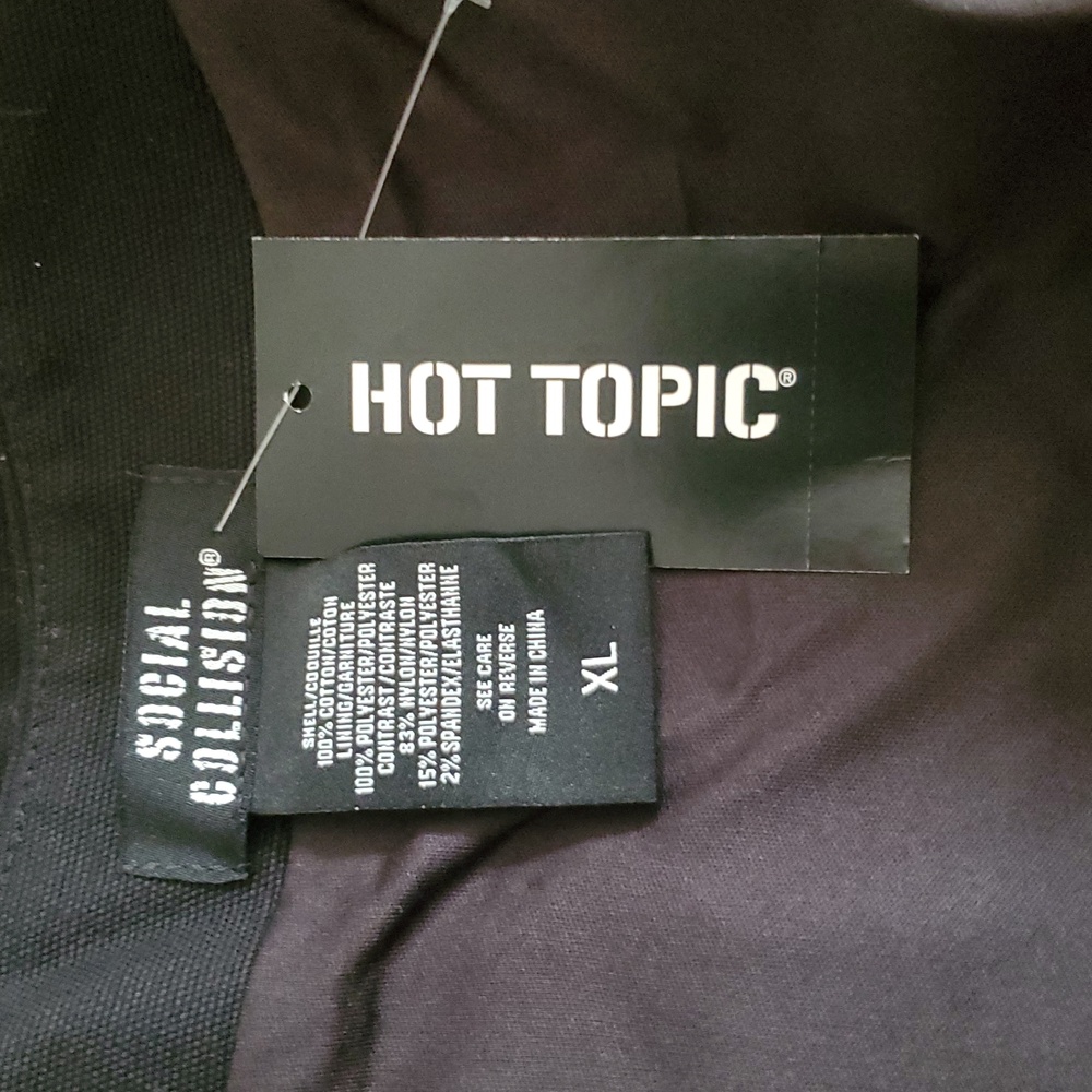 *NWT* Social Collision Black Hook & Eye Sleeveless Tank Top with Buckle Details - Picture 9 of 16